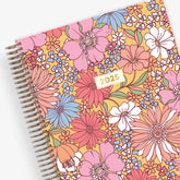 2025 floral front cover on this 7x9 livewell weekly planner