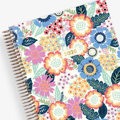 2025 floral front cover on this 7x9 livewell weekly planner